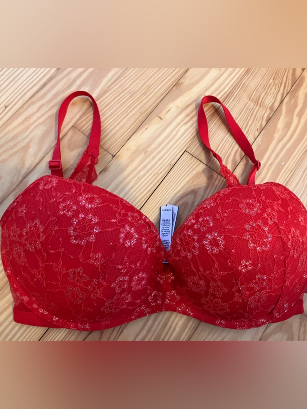 Victoria’s Secret padded no wire bra, 34D
